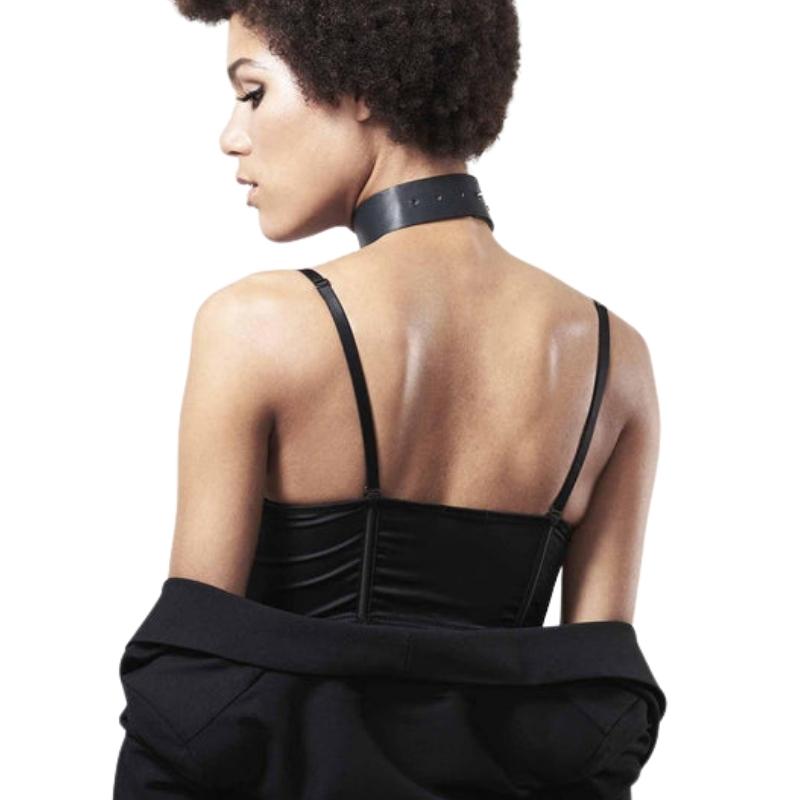 What the Bijoux Indiscrets Maze Choker with Leash looks like from the back when worn